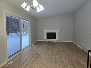 5570 Shorewood Ln in Shorewood, MN - Building Photo - Building Photo