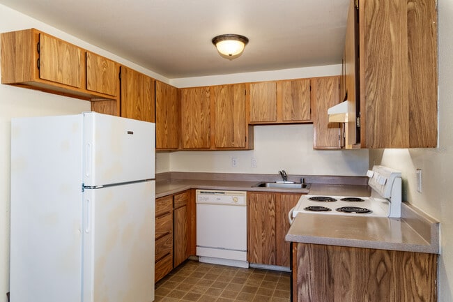 Teal Pointe Apartments