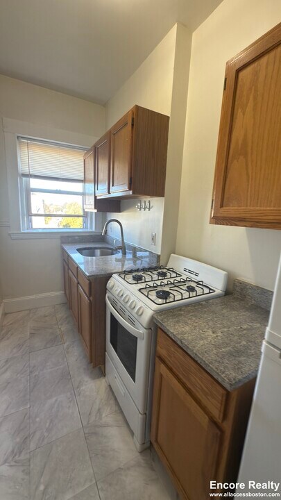 163 Summer St in Somerville, MA - Foto de edificio