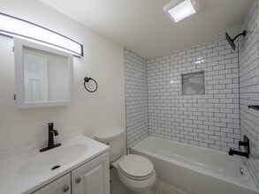 Meadowbrook Apartments in Hatfield, PA - Building Photo - Building Photo
