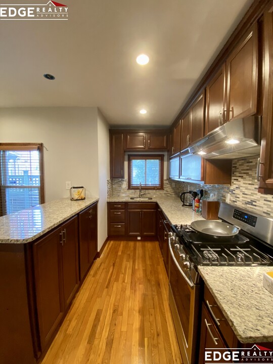 34 Summer St, Unit 2 in Somerville, MA - Foto de edificio