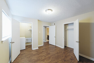 Beverly Springs Apartments in Memphis, TN - Building Photo - Building Photo