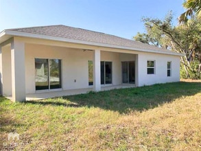 3840 Adelaide Ave in North Port, FL - Building Photo - Building Photo