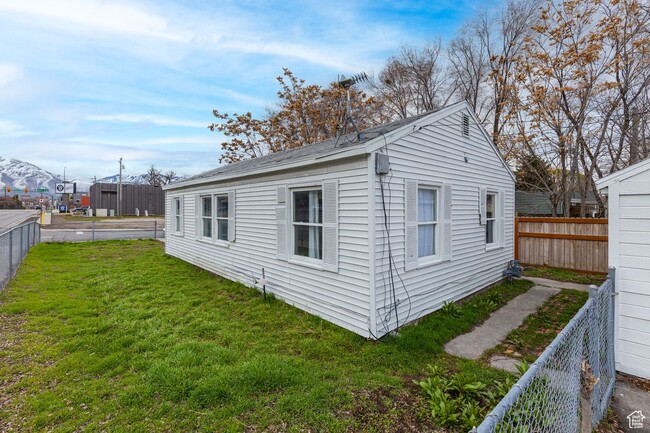 3304 S 460 E in South Salt Lake, UT - Building Photo - Building Photo