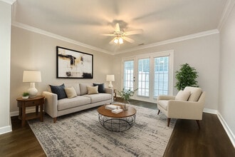 1215 Green Oaks Ln in Charlotte, NC - Building Photo - Building Photo