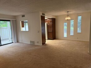 7806 Wren Ln in Citrus Heights, CA - Building Photo - Building Photo