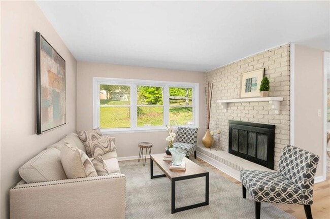 3646 Rock Springs Dr in Smyrna, GA - Building Photo - Building Photo