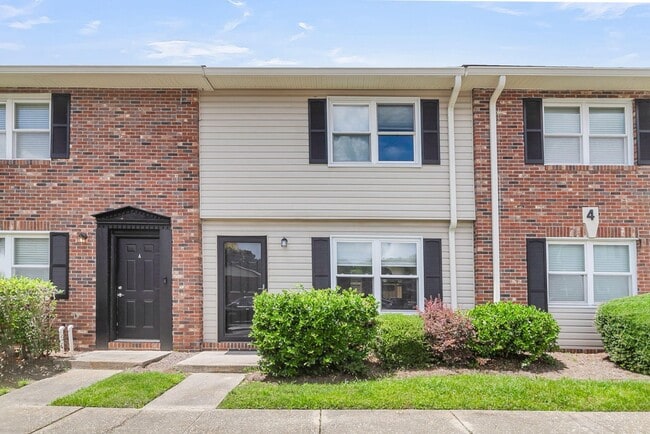 property at 415 Parkdale Dr