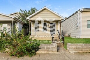 912 S Jackson St in Louisville, KY - Building Photo