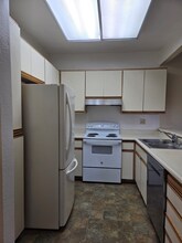 1256 Stanhope Ln, Unit 251 in Hayward, CA - Foto de edificio - Building Photo