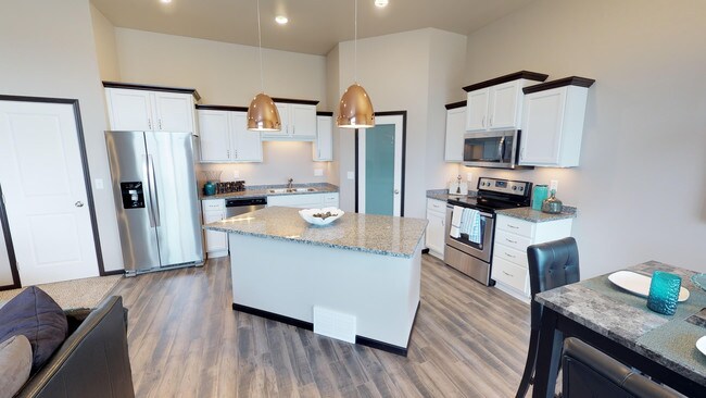 Diamond Creek Townhomes & Twinhomes in West Fargo, ND - Foto de edificio - Building Photo