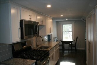 840 Sanderson Rd in Johnston, RI - Building Photo - Building Photo