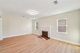 734 Genoa Ave in Dallas, TX - Building Photo - Building Photo