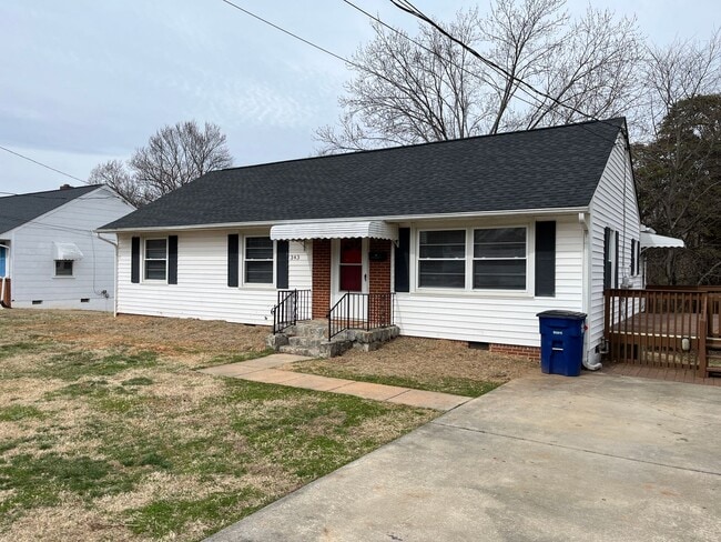 343 Elmwood Dr in Winston-Salem, NC - Building Photo - Building Photo