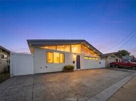 13010 Hartland St in Los Angeles, CA - Building Photo