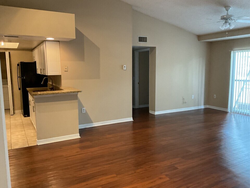 4179 N Haverhill Rd in West Palm Beach, FL - Building Photo