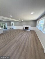 1300 Kirks Ln in Dresher, PA - Building Photo