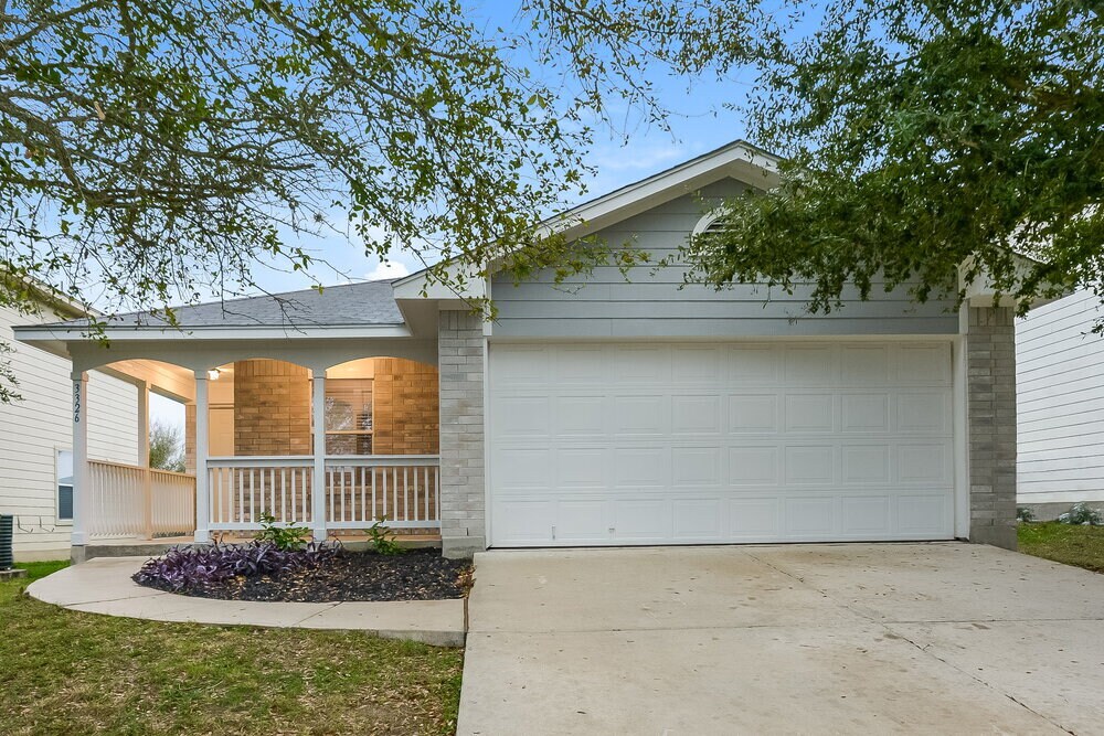 3326 Willet Way in San Antonio, TX - Building Photo