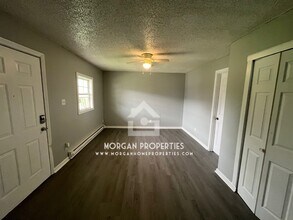 2324 State St, Unit 3 in New Castle, IN - Foto de edificio - Building Photo