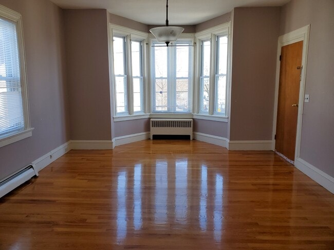 137 Carleton St, Unit 2