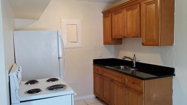 300 Jennings Ave in Greenacres, FL - Building Photo - Building Photo