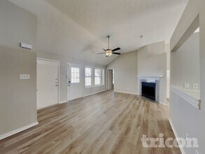 1414 Glenwillow Dr in Arlington, TX - Building Photo - Building Photo