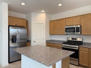 10209 W Amelia Ave in Avondale, AZ - Building Photo - Building Photo