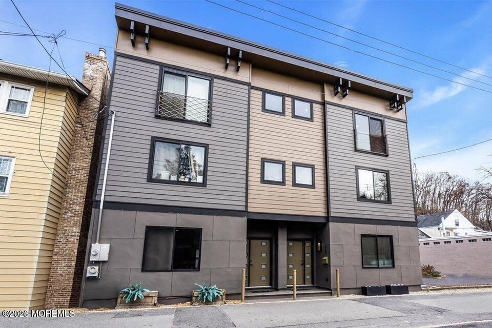 10 McCready's Alley in Lambertville, NJ - Building Photo