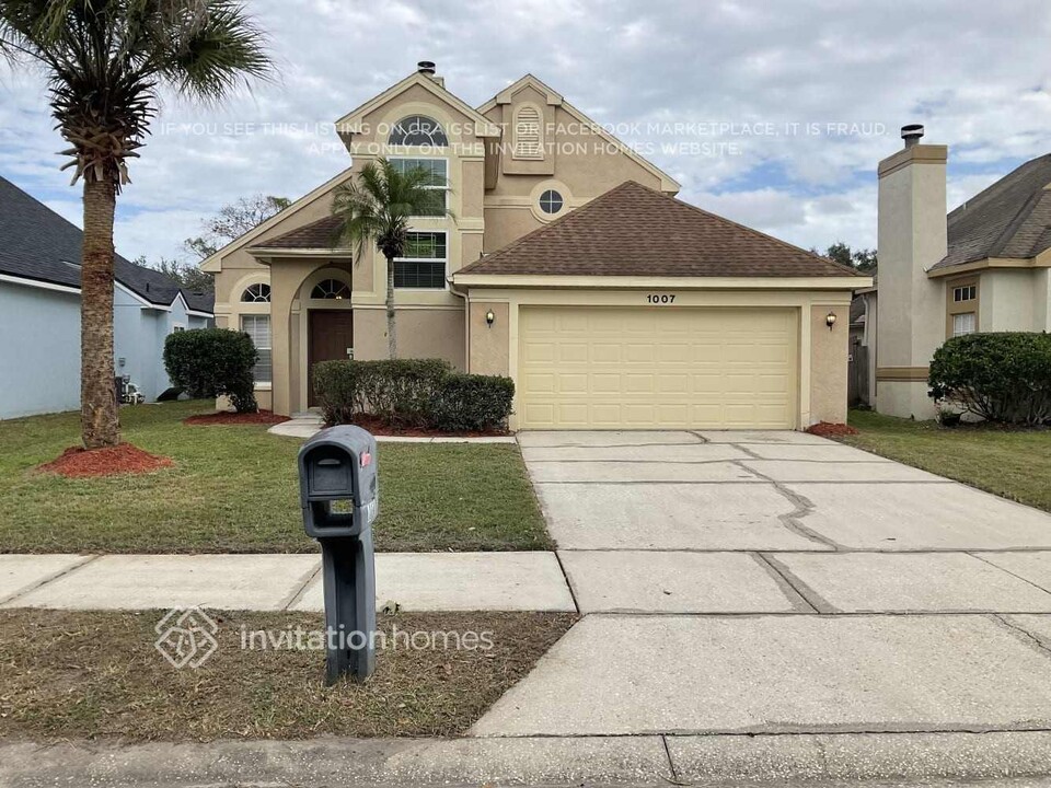 1007 Vannessa Dr in Oviedo, FL - Building Photo