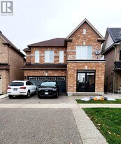 1299 Laurier Ave in Milton, ON - Building Photo