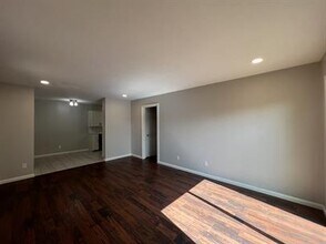 2239 Donna Dr in Norman, OK - Building Photo - Building Photo