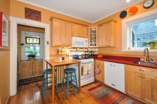 16 Chetwynd Rd, Unit 2 in Somerville, MA - Building Photo