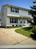 1307-1309 Falls Ct in Waukesha, WI - Building Photo