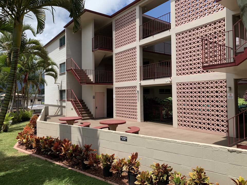 Bayview Apartments in Kaneohe, HI - Building Photo