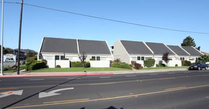 The Palms in Lompoc, CA - Foto de edificio - Building Photo