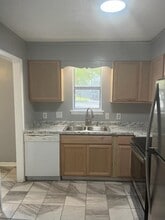 738 Hedgelawn Way in Fayetteville, NC - Foto de edificio - Building Photo