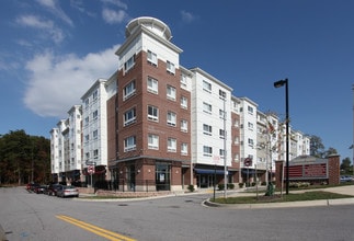 Patuxent Square Apartments in Laurel, MD - Foto de edificio - Building Photo