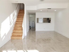 4963 SW 31st Ave in Fort Lauderdale, FL - Building Photo - Building Photo