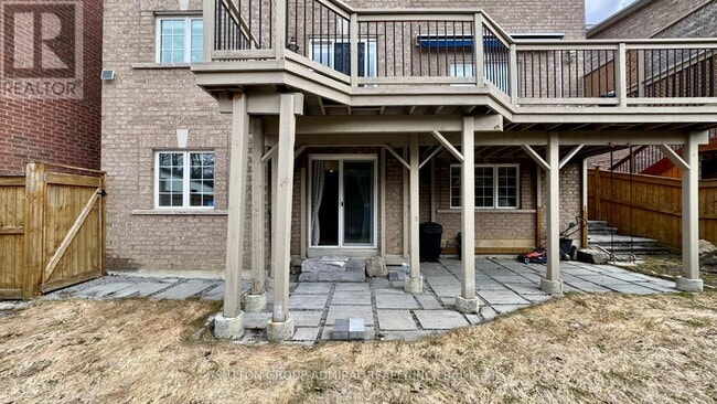 property at 28 Dovetail Dr