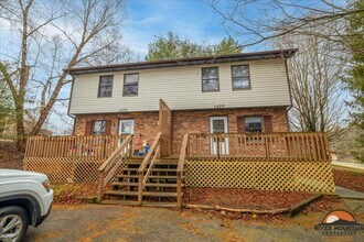 1475 Sandy Cir in Blacksburg, VA - Building Photo - Building Photo