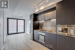 1 Jarvis St in Hamilton, ON - Building Photo