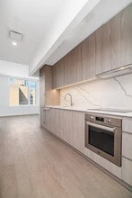 200 E 23rd St, Unit 9DD in New York, NY - Building Photo - Building Photo