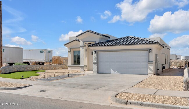 805 P.º Tranquilo Pl in El Paso, TX - Building Photo - Building Photo