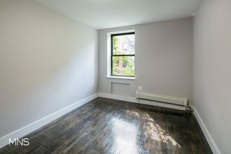 416 W 23rd St-Unit -4-C in New York, NY - Building Photo - Building Photo