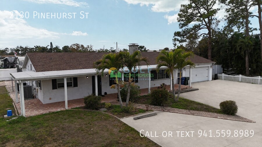 2130 Pinehurst St in Sarasota, FL - Building Photo