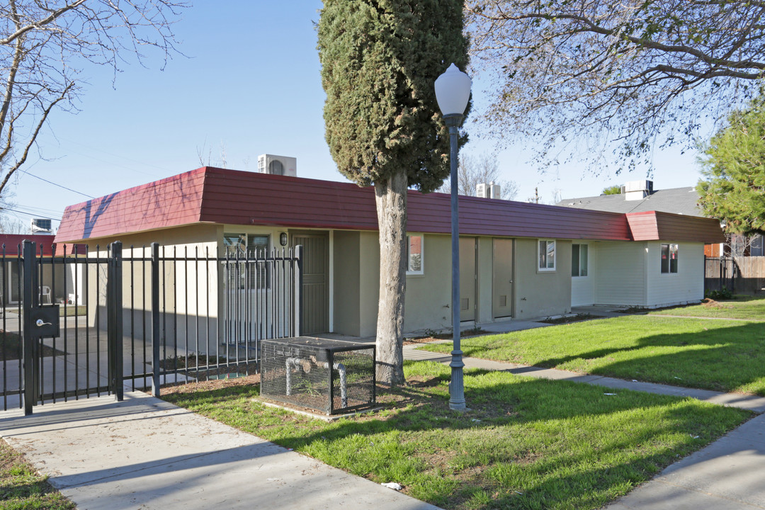 Mendota Apartments in Mendota, CA - Building Photo