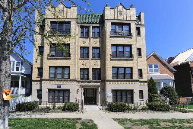property at 4740 N Hermitage Ave