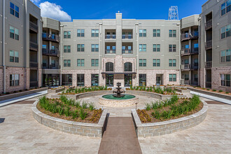 Erdace Apartments in Lake Charles, LA - Building Photo - Building Photo