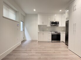 7495 Aubrey St in Burnaby, BC - Building Photo