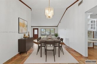 8510 NW 8th St in Pembroke Pines, FL - Building Photo - Building Photo